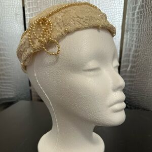 Elegant Lace and Pearl Women's Vintage Pearl and Lace Cloche Style Hat